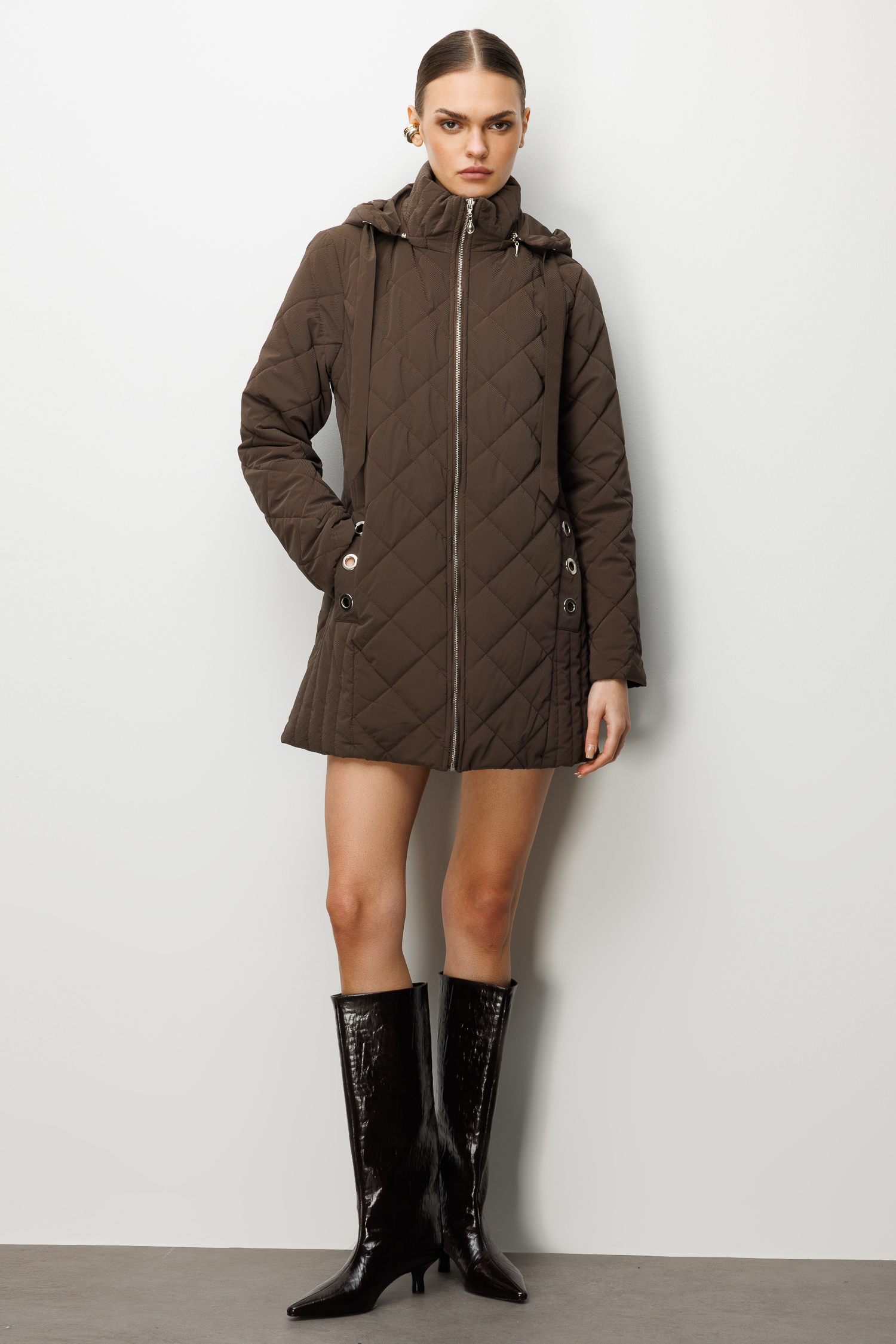 Trenç Kuş Gözü Cepli Kapüşonlu Kapitone Mont 5927